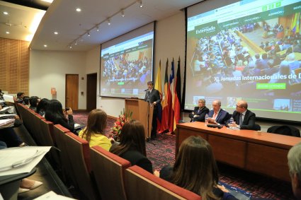 Profesor Raúl Núñez participa en las XL Jornadas Internacionales de Derecho Penal en Colombia