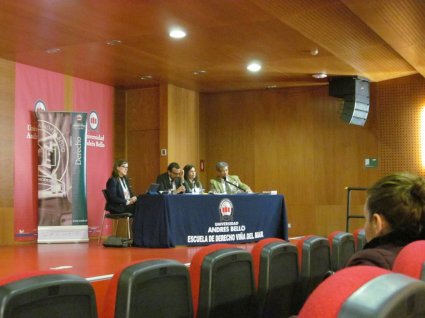 Profesores de Derecho Penal participan en seminario en Viña del Mar