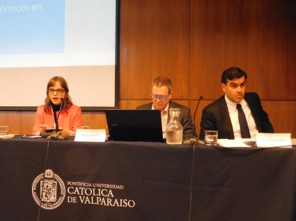 Derecho PUCV alberga seminario sobre delitos económicos