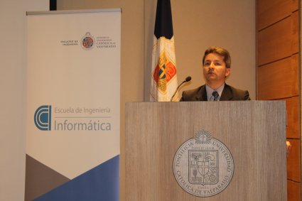 Facultad de Derecho y Escuela de Ingeniería Informática realizan charla sobre protección de datos