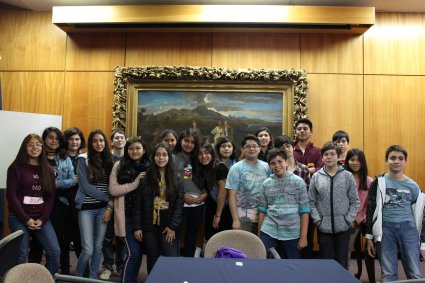 Alumnos del programa PENTA UC visitan programa BETA