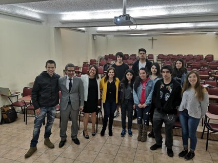 Estudiantes de Derecho PUCV conocieron el "Proyecto Inocentes" de la Defensoría Penal Pública