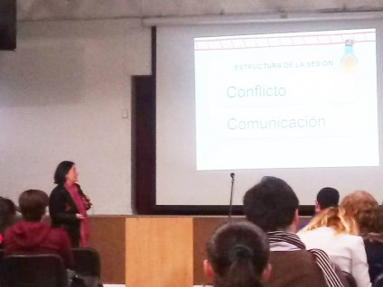Profesora Marcela Le Roy expone sobre mediación escolar en Quillota