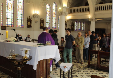 Facultad Eclesiástica de Teología invitó a la comunidad PUCV a la misa de Miércoles de Ceniza
