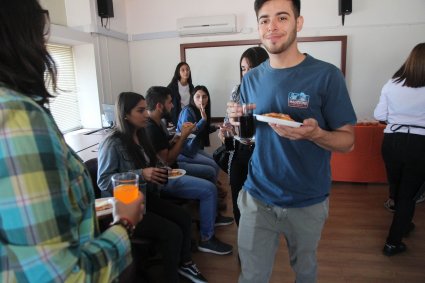 Escuela de Comercio PUCV recibe a una nueva generación de Estudiantes de Pregrado