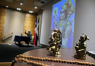CEA: Ciclo de conferencias sobre civilizaciones de Asia inició con exitosa charla sobre India