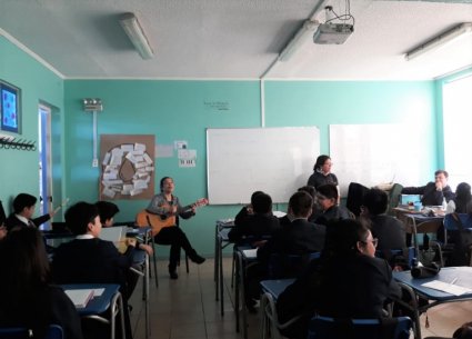 Fondo Margot Loyola Palacios presentó material pedagógico en Iquique y Alto Hospicio