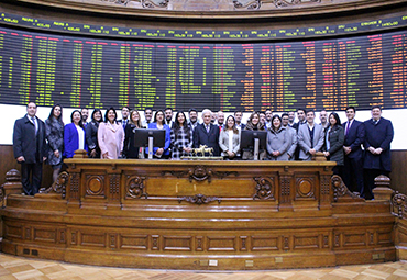 Alumnos del Magister en Banca y Mercados Financieros visitaron la Bolsa de Santiago