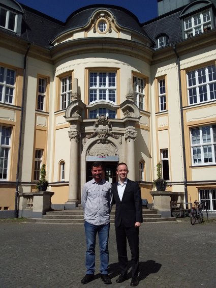 Profesor Johann Benfeld realiza estancia de investigación en Alemania