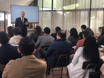 Derecho PUCV imparte Curso de Especialización en Derecho Administrativo en Antofagasta