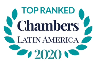 Abogados PUCV destacan en ranking de Chambers & Partners