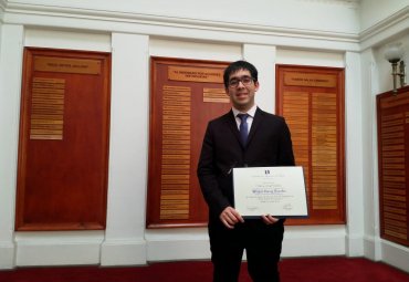 Instituto de Ingenieros de Chile entrega premio Marcos Orrego Puelma a ex alumno EIC