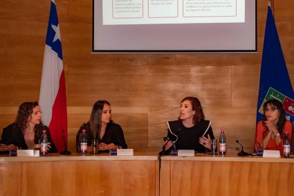 Profesora Alejandra Illanes participa en seminario internacional sobre infancia