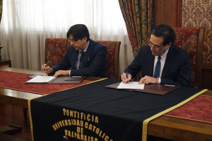 Derecho PUCV firmó convenio con Instituto Nacional de Jueces de Policía Local