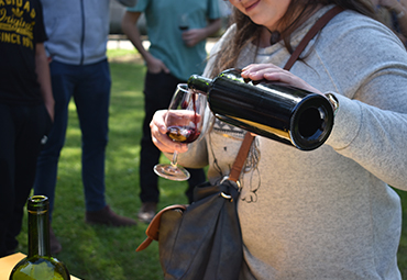 Escuela de Agronomía se suma a la celebración del Día Nacional del Vino Chileno