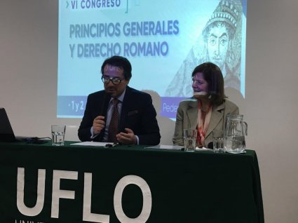 Profesor Patricio Lazo participa en congreso de Derecho Romano en Argentina