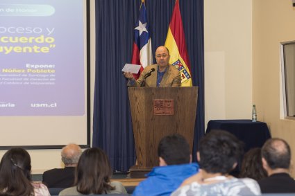 Profesor Manuel Núñez expuso en foro sobre Proceso Constituyente