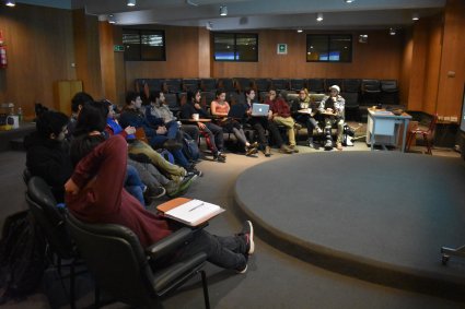 Estudiantes realizan plenario para coordinar actividades de CEACH 2019