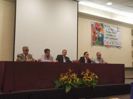 Decano de la Facultad de Ciencias Agronómicas y de los Alimentos participó en un simposio en México