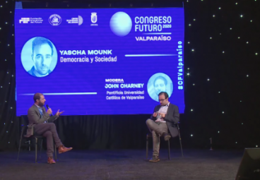 Profesor John Charney moderó charla en Congreso Futuro Valparaíso