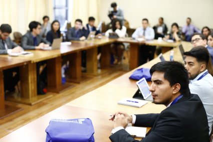 Estudiantes de Derecho PUCV participan en Curso de Derecho Parlamentario