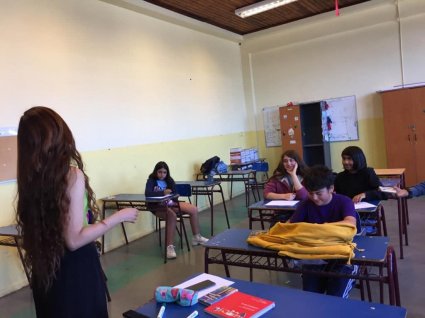 Estudiantes de Derecho PUCV imparten clases de Educación Cívica en Valparaíso