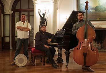 “Triángulo de las Bermudas Trío” se presentará en concierto “Desde el Estudio”