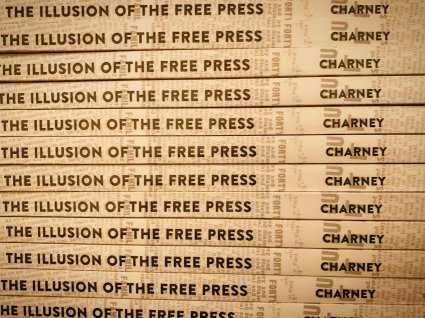 Libro The Illusion of the Free Press del profesor John Charney es publicado en paperback