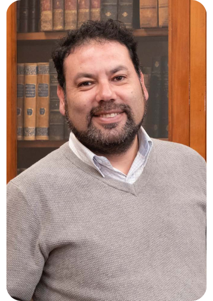 Profesor Rodrigo Arriagada Chinchón