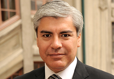 Profesor Eduardo Cordero participa en Congreso Internacional de Derecho Administrativo