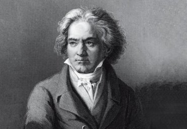 PUCV finalizó temporada musical con sonata de Beethoven