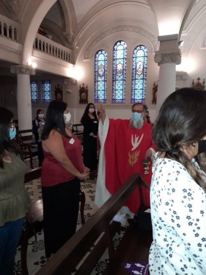 Estudiantes recibieron el sacramento de la confirmación