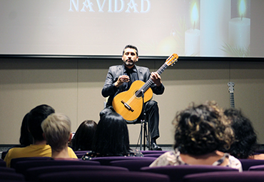 CEA PUCV cierra el año con Concierto de Navidad a cargo del connotado guitarrista Esteban Espinoza