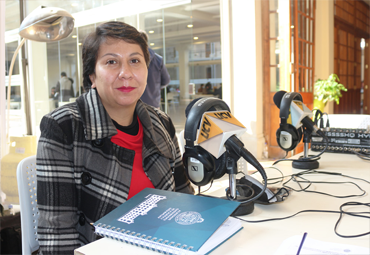 Profesora Karla Varas participa en programa “Es Tema a las 12” de UCV Radio