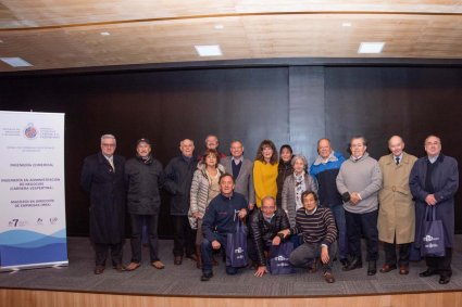 Grupo de Alumni ENE PUCV visita nueva sede Recreo