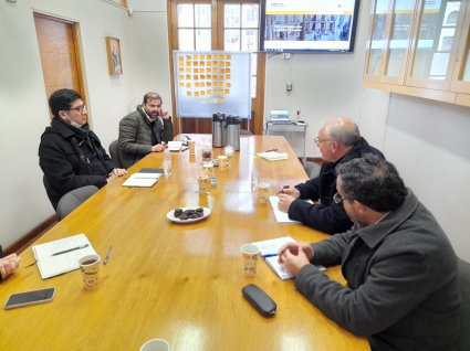 Delegado Episcopal del Área de Educación de la Diócesis de Valparaíso se reúne con la directiva del Instituto de Ciencias Religiosas de la Facultad Eclesiástica de Teología de la PUCV