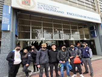 Estudiantes PACE de Santo Domingo y Olmué participan de salidas vocacionales