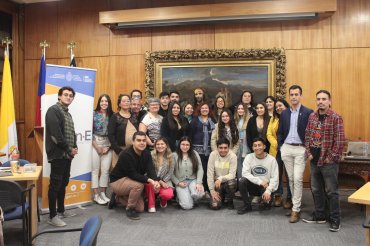 Estudiantes de tributación 3 y 4 orientan a emprendedores de la quinta región
