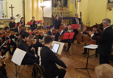 Orquesta Clásica PUCV y estudiantes de interpretación musical ofrecieron emotivo concierto en Viña del Mar