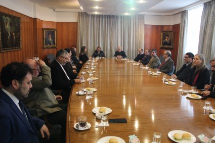 Nuncio Apostólico se reúne con Facultad Eclesiástica de Teología