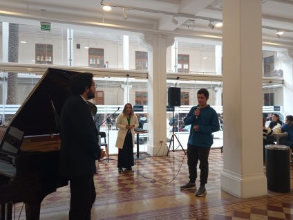 “Más arte, más cultura en tu campus” arribó a Casa Central con recital de piano