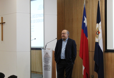 El profesor Pablo Olivares analiza los desafíos del auditor en un mundo de incertidumbre