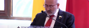 “Geografía, a la ciudad, al país, al mundo”: Director Hermann Manríquez expone en Claustro Pleno de la PUCV