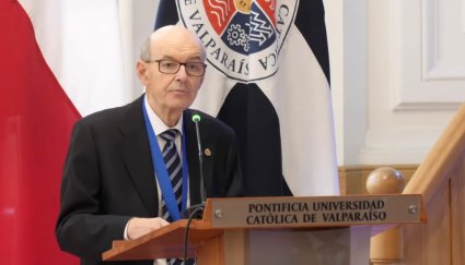 Ex rector Claudio Elórtegui es el nuevo Profesor Emérito de la PUCV