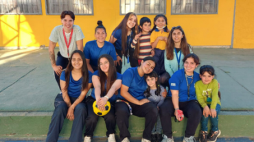 Estudiantes de Educación Física llevan la alegría de los juegos tradicionales típicos