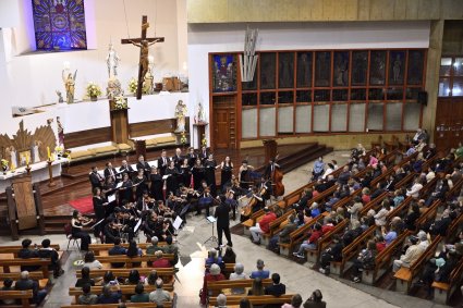 Con exitoso concierto en Parroquia de Reñaca Orquesta y Coro de Cámara PUCV cierran temporada de verano