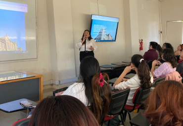 Secretaria ejecutiva de la Comisión CAHVDA imparte taller preventivo en Instituto de Historia