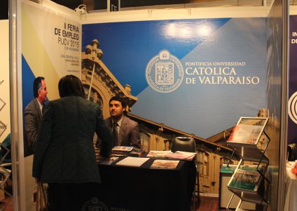 Católica de Valparaíso presente en Encuentro Empresarial 2015 de la Cámara Regional de Comercio - Foto 1