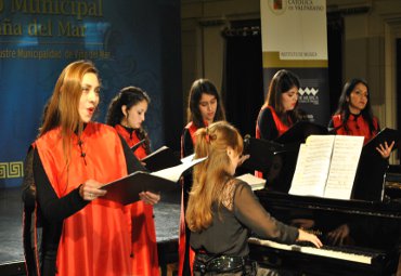 Coro Femenino de Cámara PUCV ofreció concierto sobre evolución de la música francesa - Foto 2