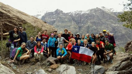 Estudiantes de intercambio realizan excursión a la Reserva Nacional Río Blanco - Foto 1